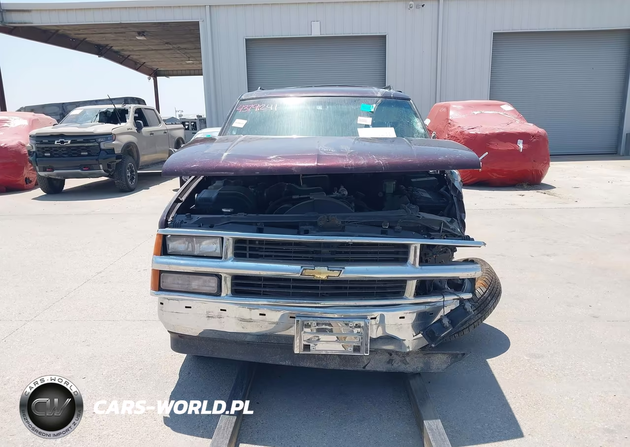 1997 Chevrolet Suburban 1500 VIN:3GNEC16R7VG149539 - 12