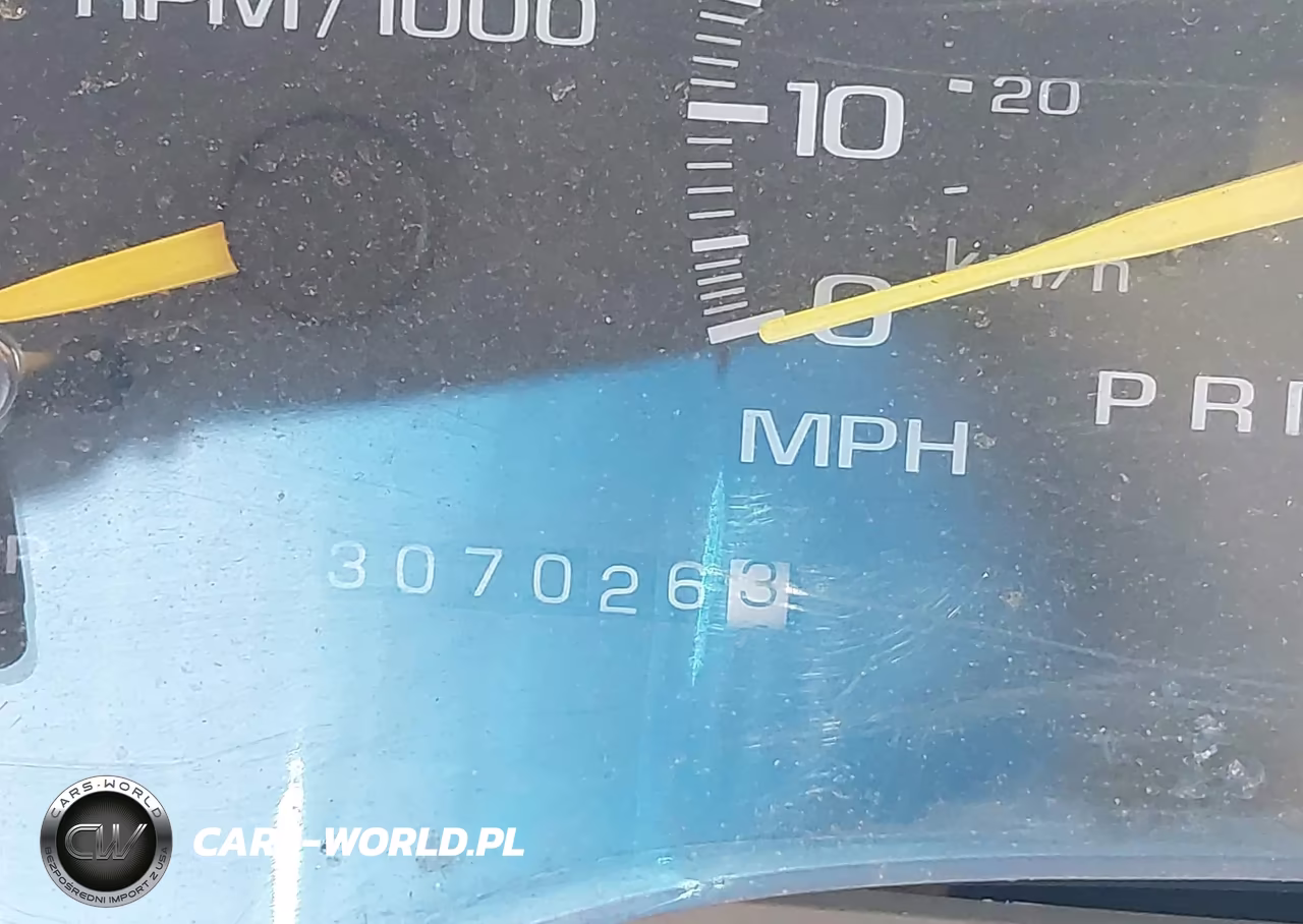 1997 Chevrolet Suburban 1500 VIN:3GNEC16R7VG149539 - 15