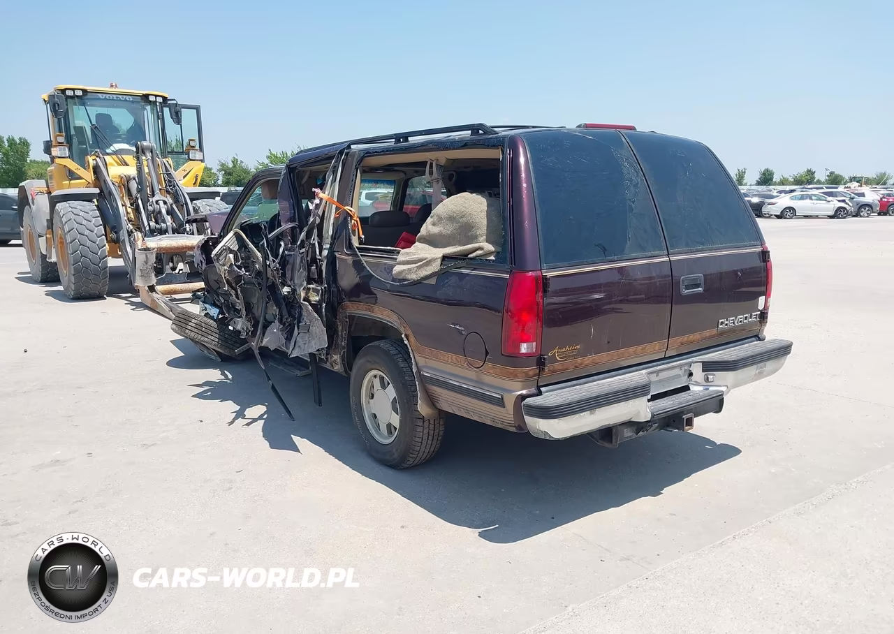 1997 Chevrolet Suburban 1500 VIN:3GNEC16R7VG149539 - 3