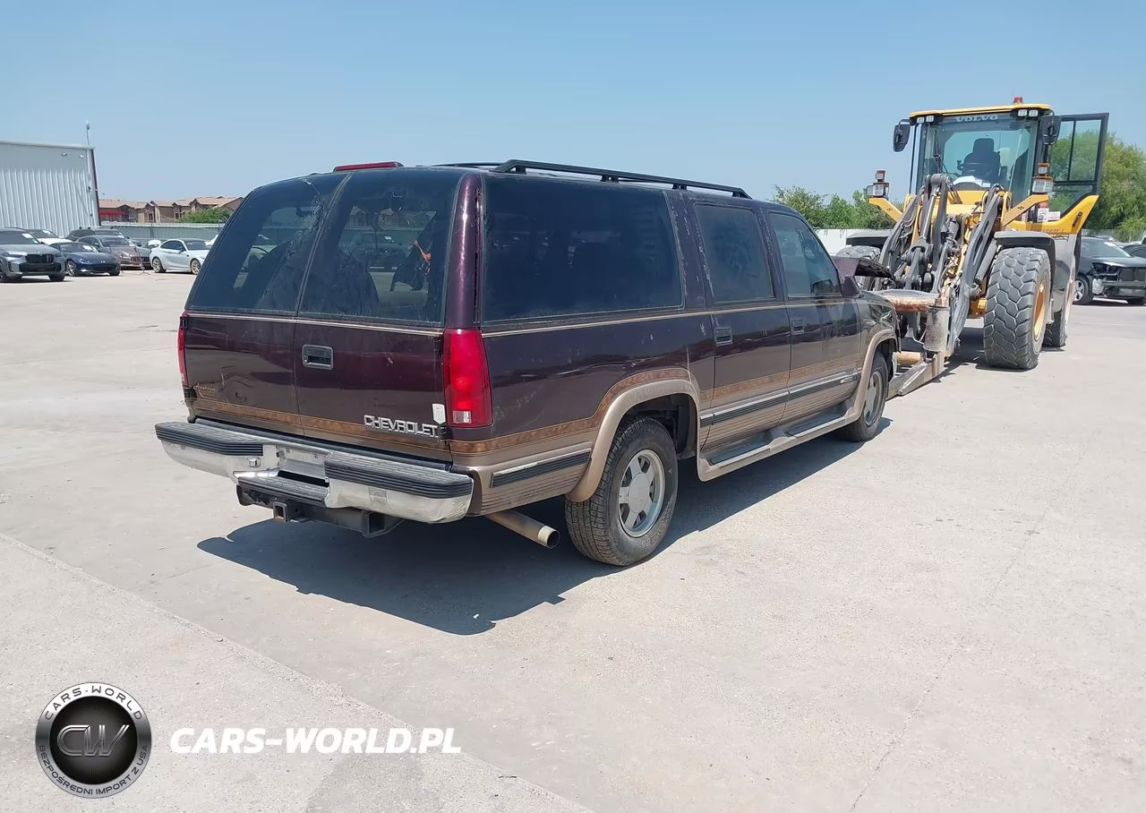 1997 Chevrolet Suburban 1500 VIN:3GNEC16R7VG149539 - 4