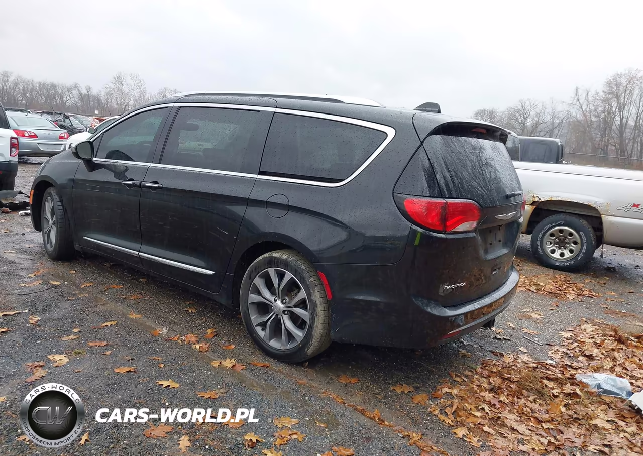 2017 Chrysler Pacifica Limited VIN:2C4RC1GG0HR514326 - 3