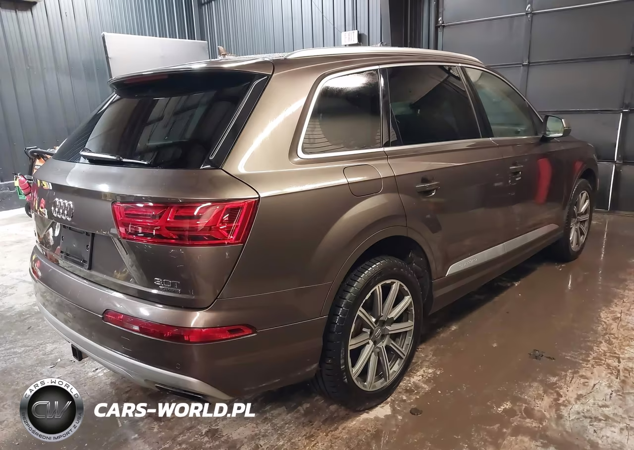 2017 Audi Q7 3.0T Premium VIN:WA1VAAF76HD059128 - 4