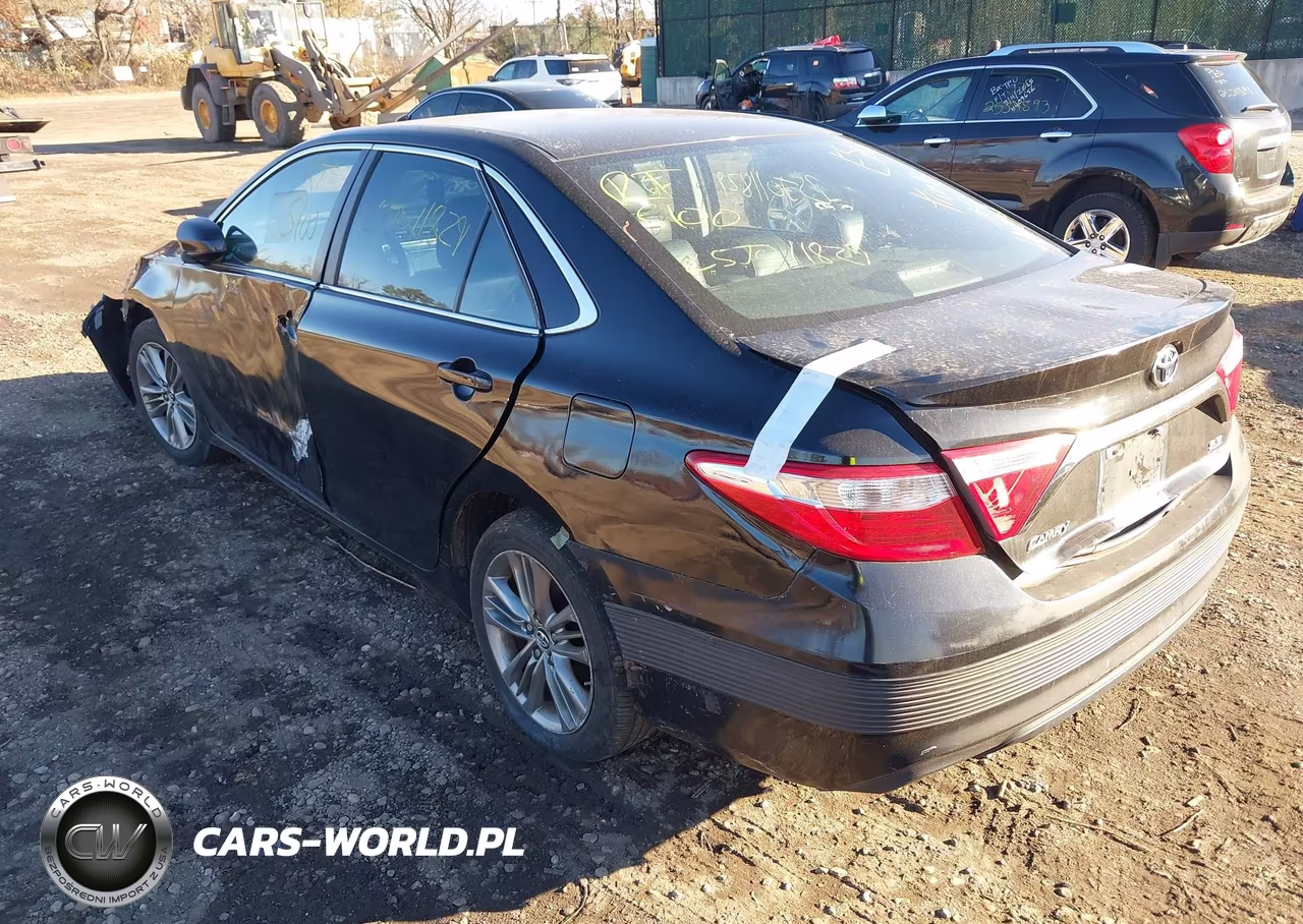 2015 Toyota Camry Se VIN:4T1BF1FK8FU105923 - 3