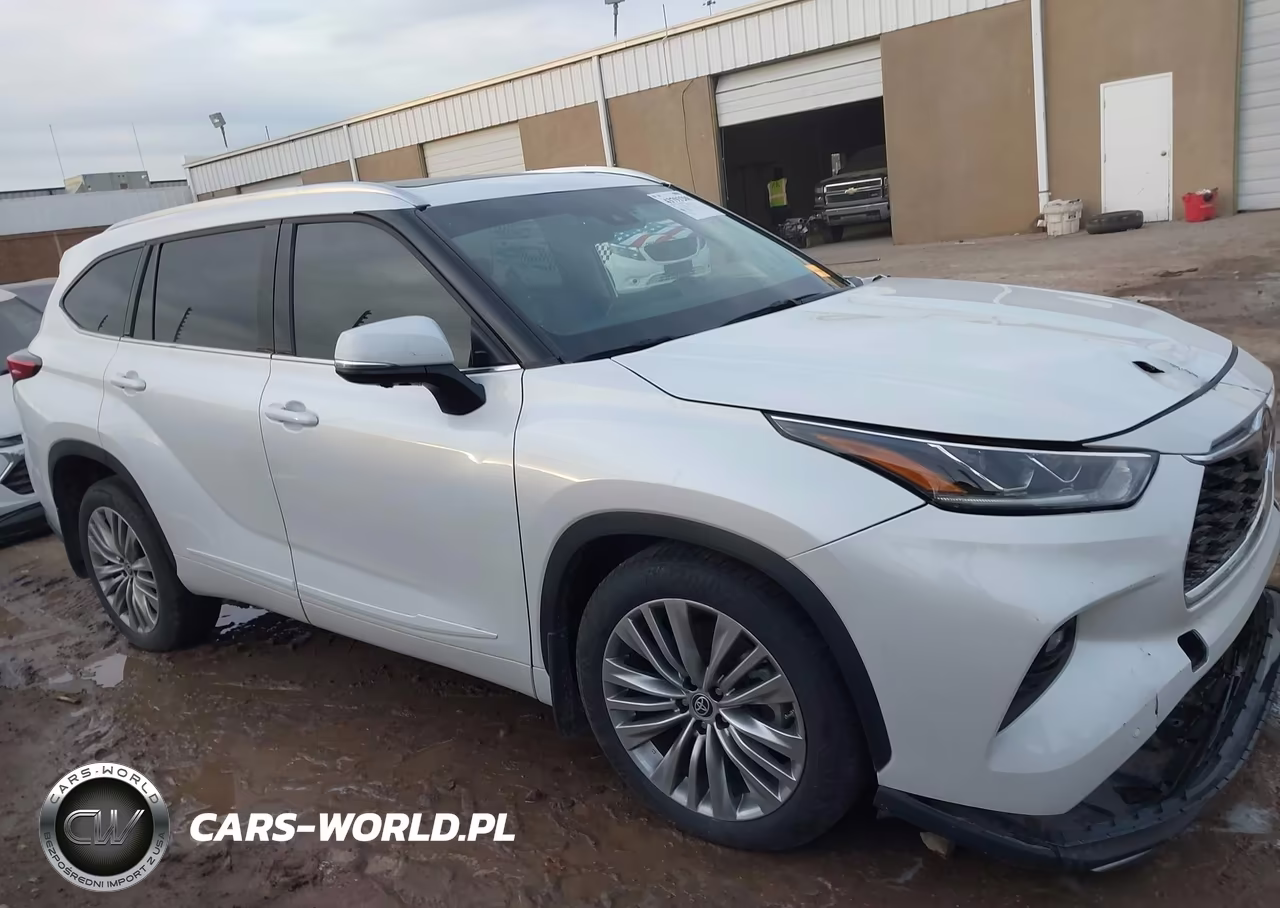 2023 Toyota Highlander Platinum VIN:5TDKDRAH7PS025989 - 14
