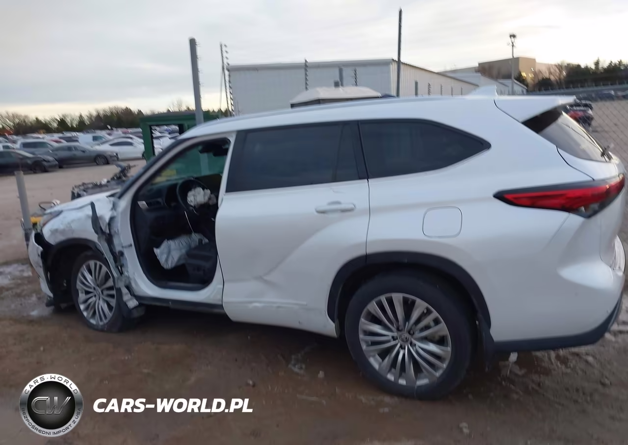 2023 Toyota Highlander Platinum VIN:5TDKDRAH7PS025989 - 15