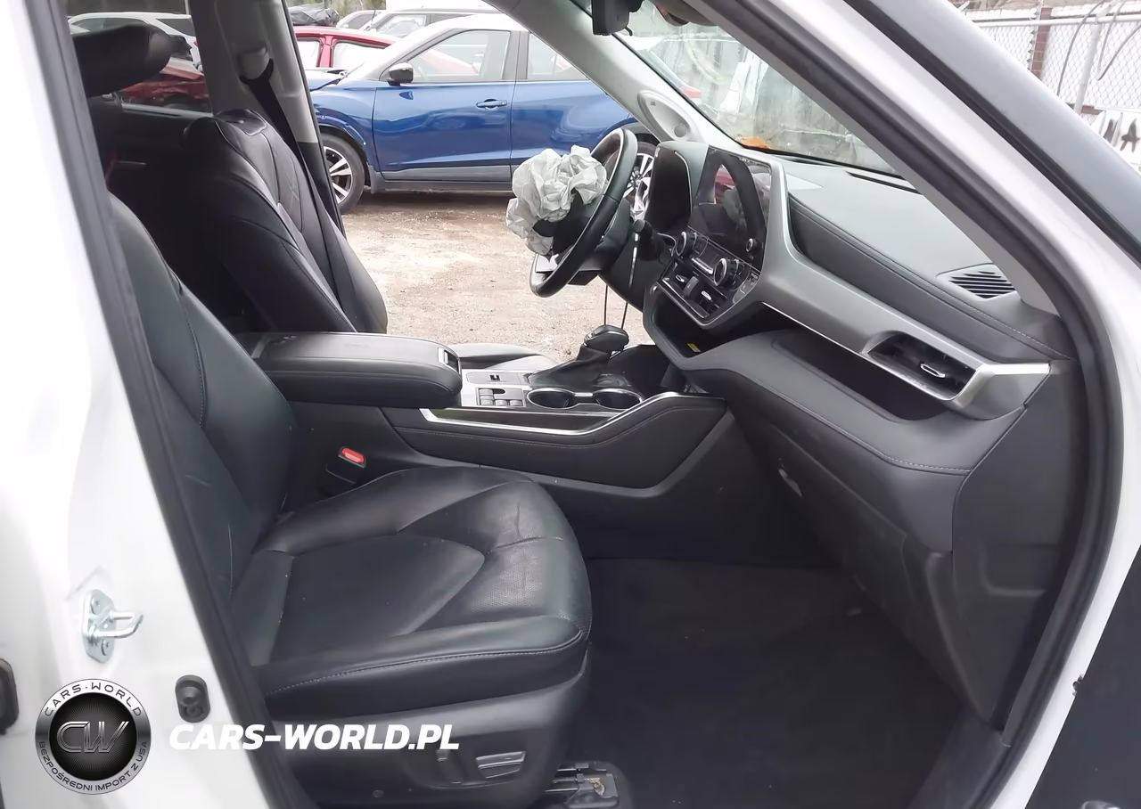 2023 Toyota Highlander Platinum VIN:5TDKDRAH7PS025989 - 5