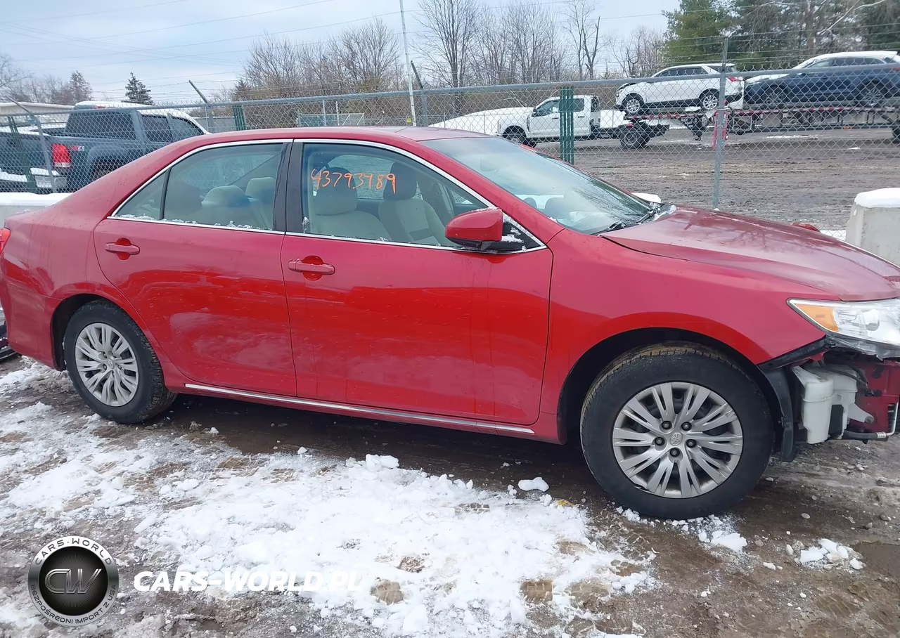 2014 Toyota Camry Le VIN:4T1BF1FK0EU845836 - 14