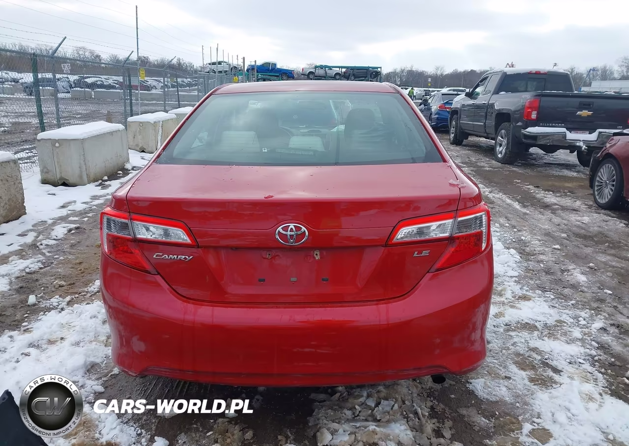 2014 Toyota Camry Le VIN:4T1BF1FK0EU845836 - 17