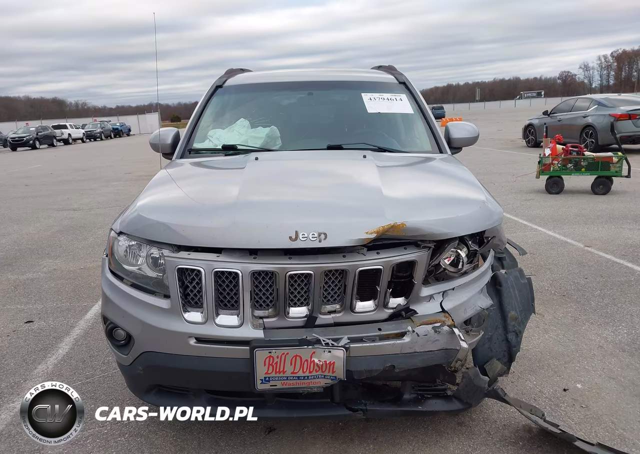 2015 Jeep Compass Latitude VIN:1C4NJDEB4FD340483 - 12