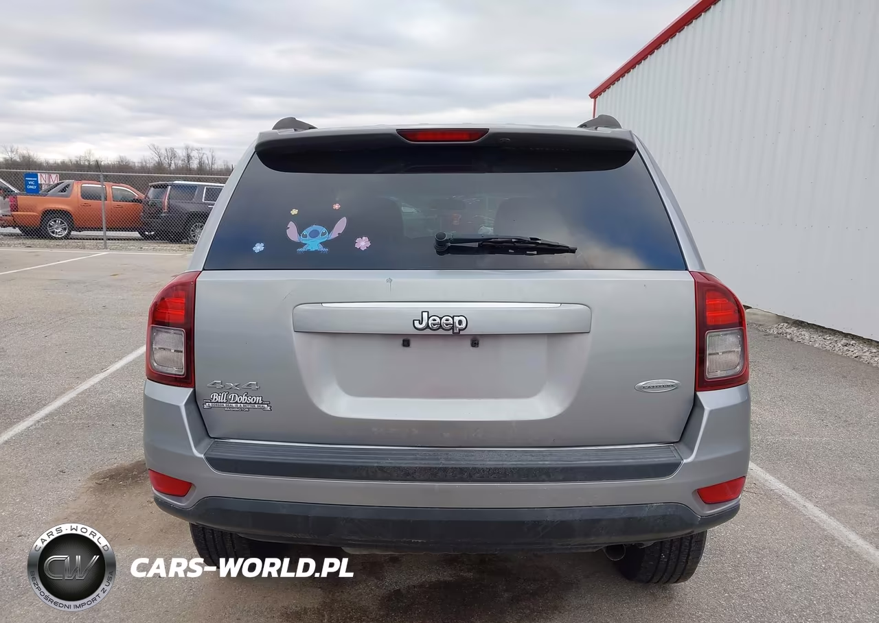 2015 Jeep Compass Latitude VIN:1C4NJDEB4FD340483 - 16