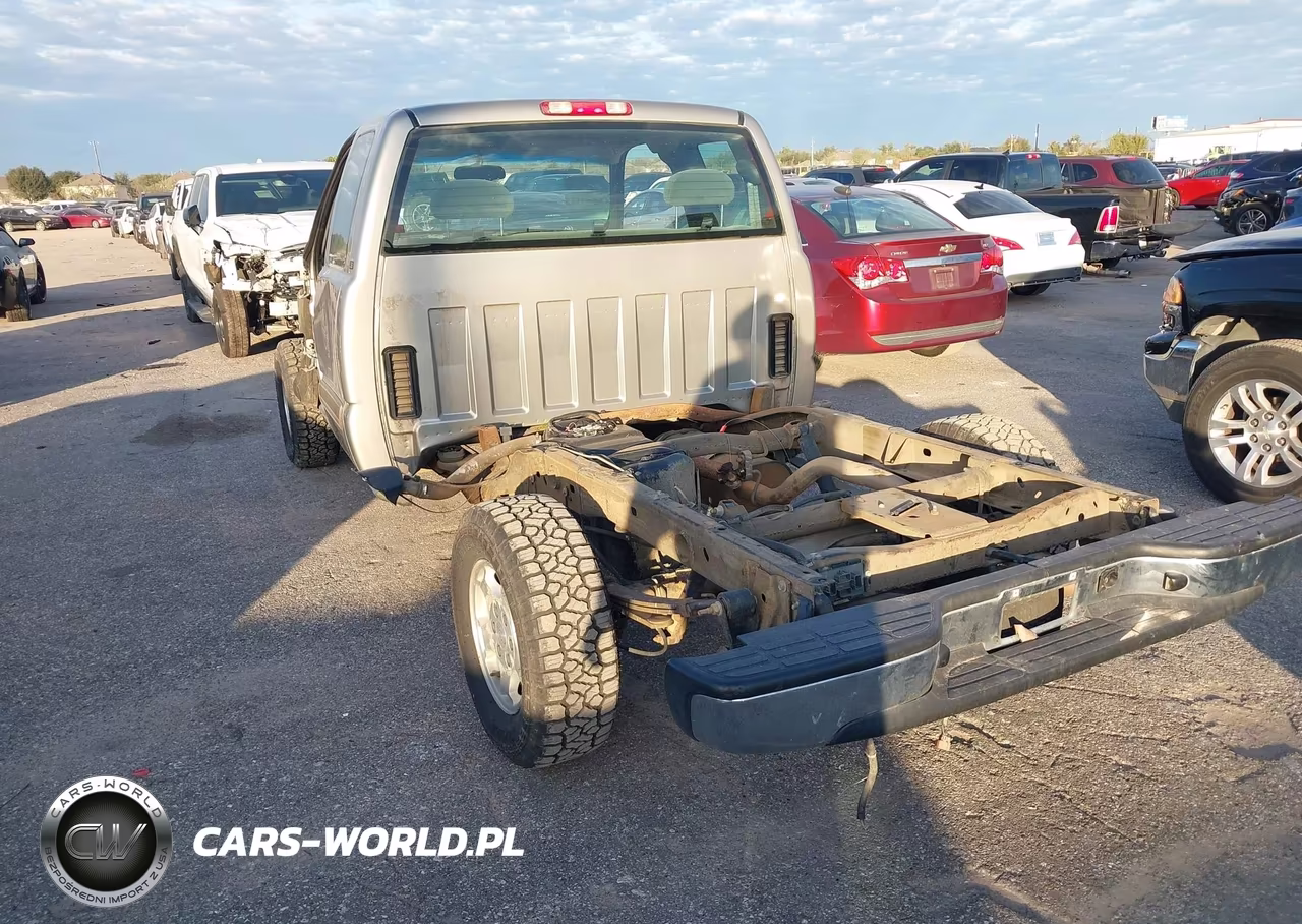 2003 Chevrolet Silverado 1500 Ls VIN:2GCEC19T431242413 - 3