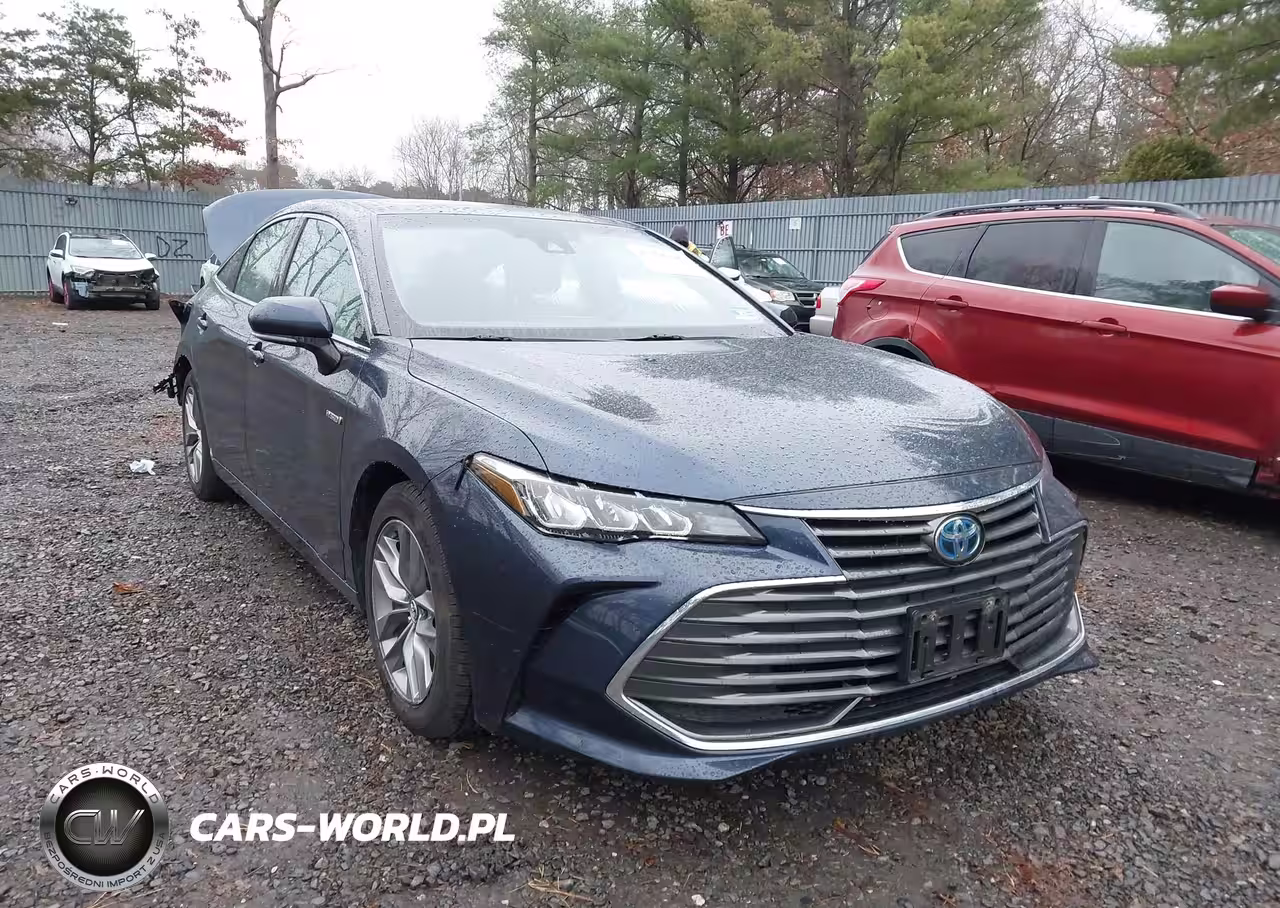 2020 Toyota Avalon Hybrid Xle