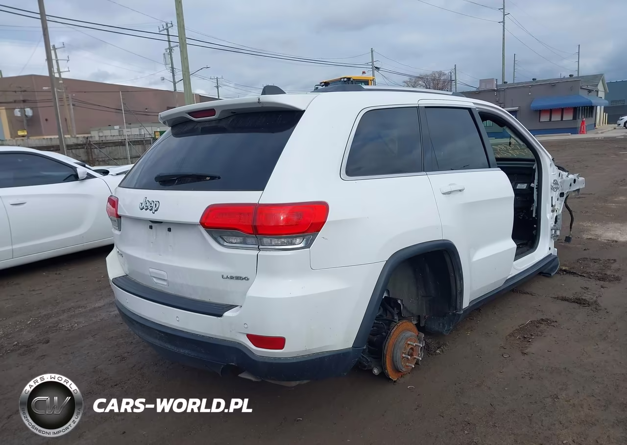 2018 Jeep Grand Cherokee Laredo E 4X4 VIN:1C4RJFAG0JC156882 - 4