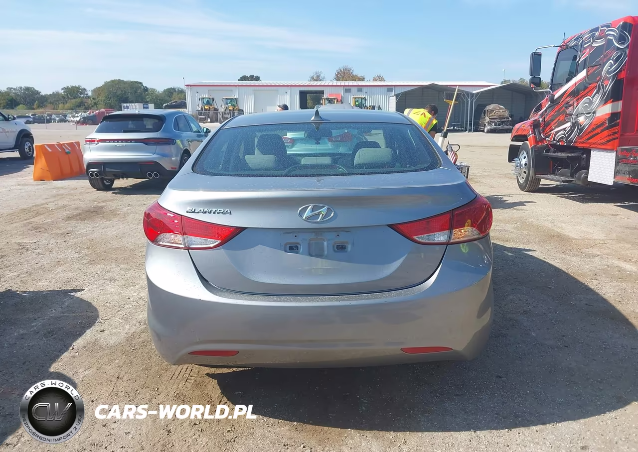 2013 Hyundai Elantra Gls VIN:KMHDH4AE9DU942764 - 16