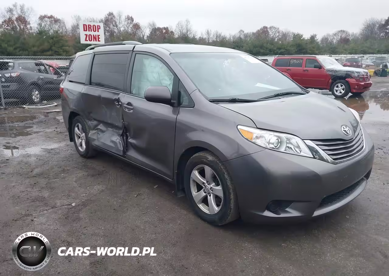 2017 Toyota Sienna Le 8 Passenger