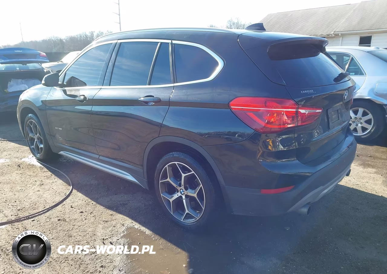 2018 BMW X1 xDrive28I VIN:WBXHT3C39J5L26260 - 3