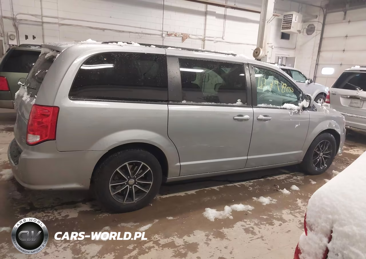 2018 Dodge Grand Caravan Gt VIN:2C4RDGEG6JR336852 - 13