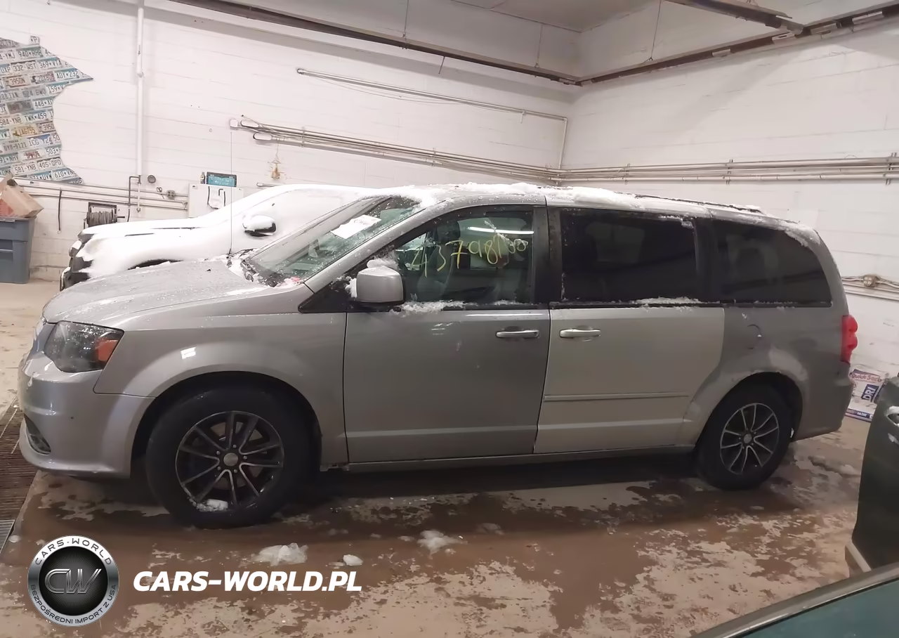 2018 Dodge Grand Caravan Gt VIN:2C4RDGEG6JR336852 - 14