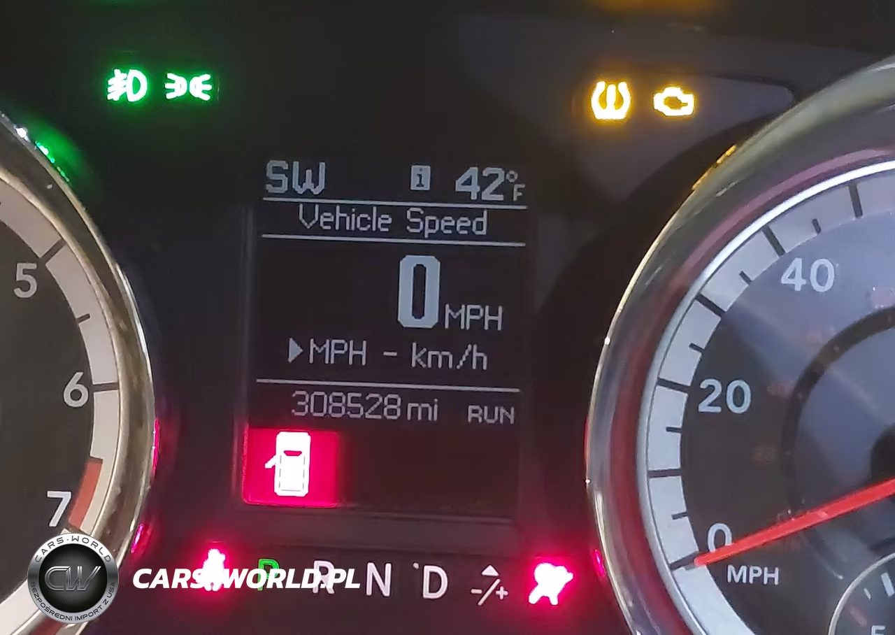 2018 Dodge Grand Caravan Gt VIN:2C4RDGEG6JR336852 - 15