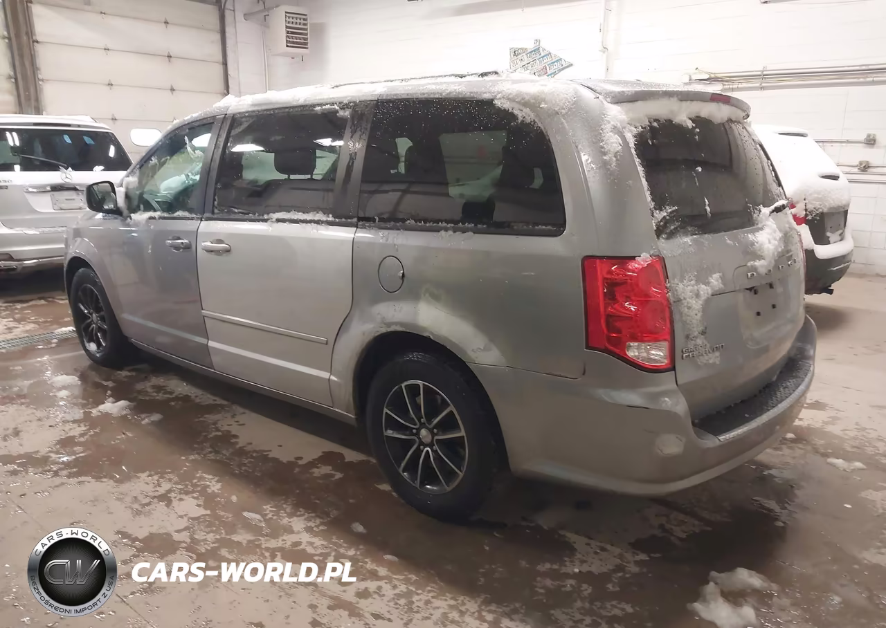 2018 Dodge Grand Caravan Gt VIN:2C4RDGEG6JR336852 - 3