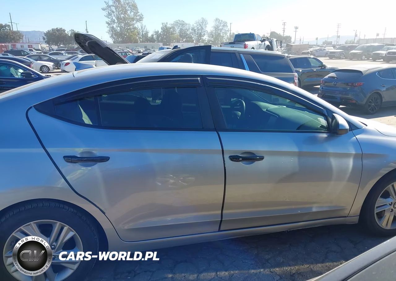 2020 Hyundai Elantra Sel VIN:5NPD84LF0LH573263 - 13