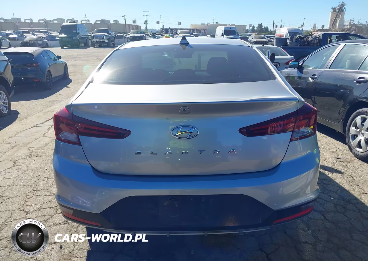 2020 Hyundai Elantra Sel VIN:5NPD84LF0LH573263 - 16