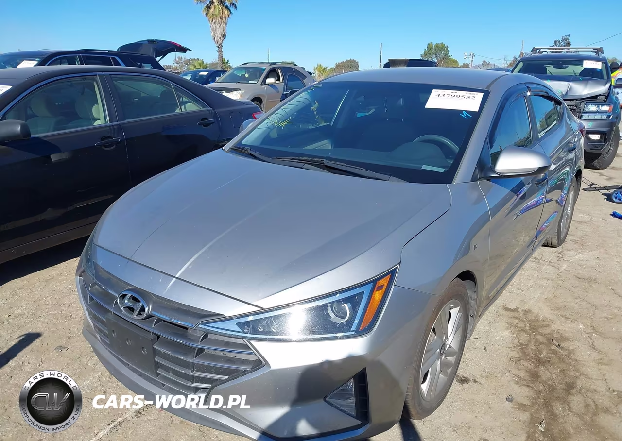2020 Hyundai Elantra Sel VIN:5NPD84LF0LH573263 - 17