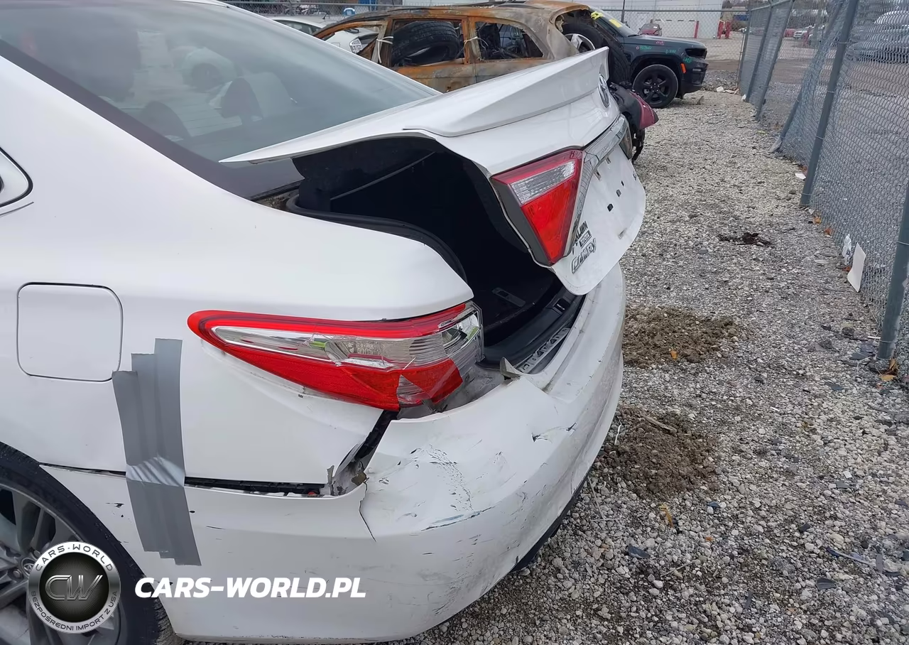 2015 Toyota Camry Se VIN:4T1BF1FK2FU018227 - 6