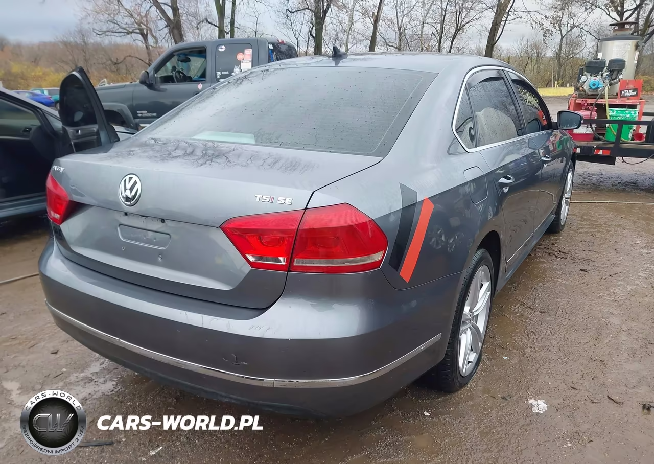 2015 Volkswagen Passat 1.8T Se VIN:1VWBS7A39FC030106 - 4