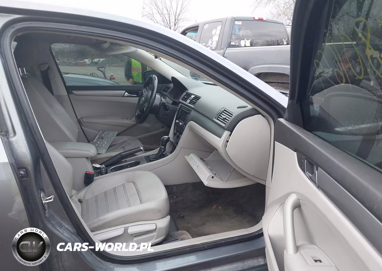 2015 Volkswagen Passat 1.8T Se VIN:1VWBS7A39FC030106 - 5