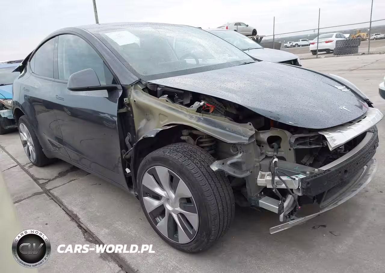 2022 Tesla Model Y Long Range Dual Motor All-Wheel Drive