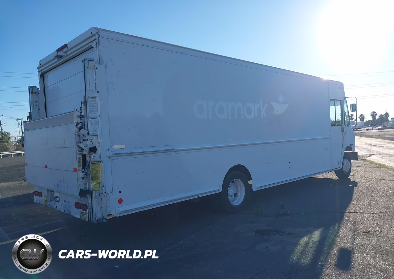 2012 Freightliner Chassis M Line Walk-In Van VIN:4UZAC3DV6CCBT7142 - 4