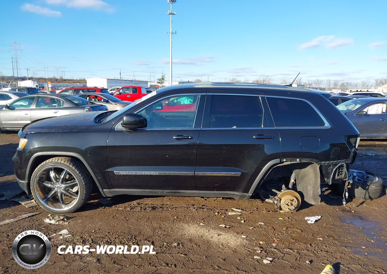 2012 Jeep Grand Cherokee Laredo VIN:1C4RJFAG0CC114473 - 11