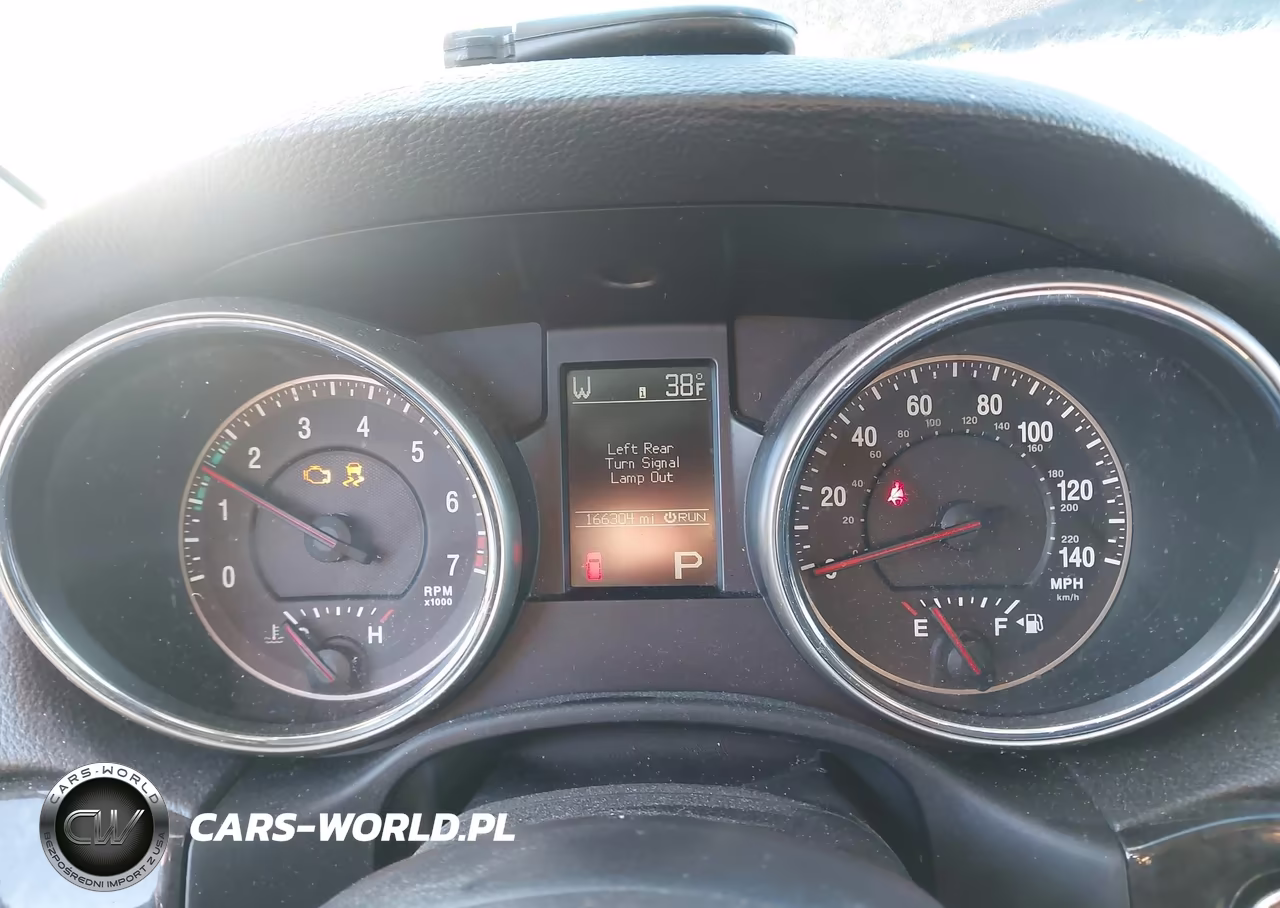 2012 Jeep Grand Cherokee Laredo VIN:1C4RJFAG0CC114473 - 5