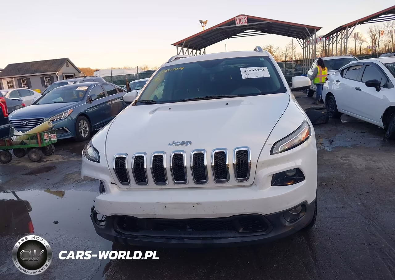 2017 Jeep Cherokee Latitude 4X4 VIN:1C4PJMCB8HD220040 - 12