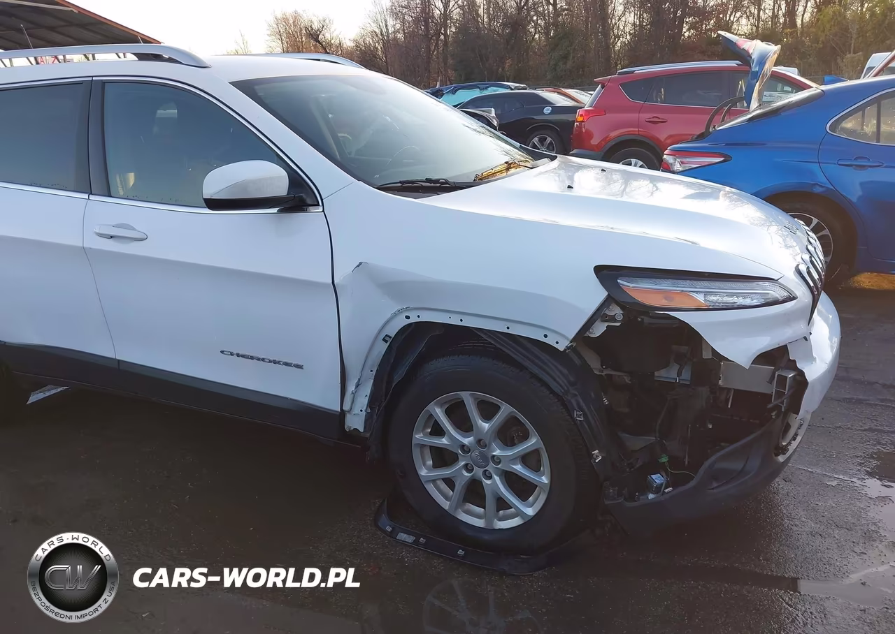 2017 Jeep Cherokee Latitude 4X4 VIN:1C4PJMCB8HD220040 - 17