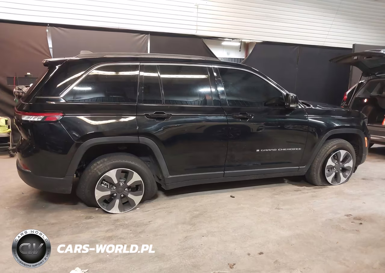 2024 Jeep Grand Cherokee 4Xe VIN:1C4RJYB62RC716589 - 13