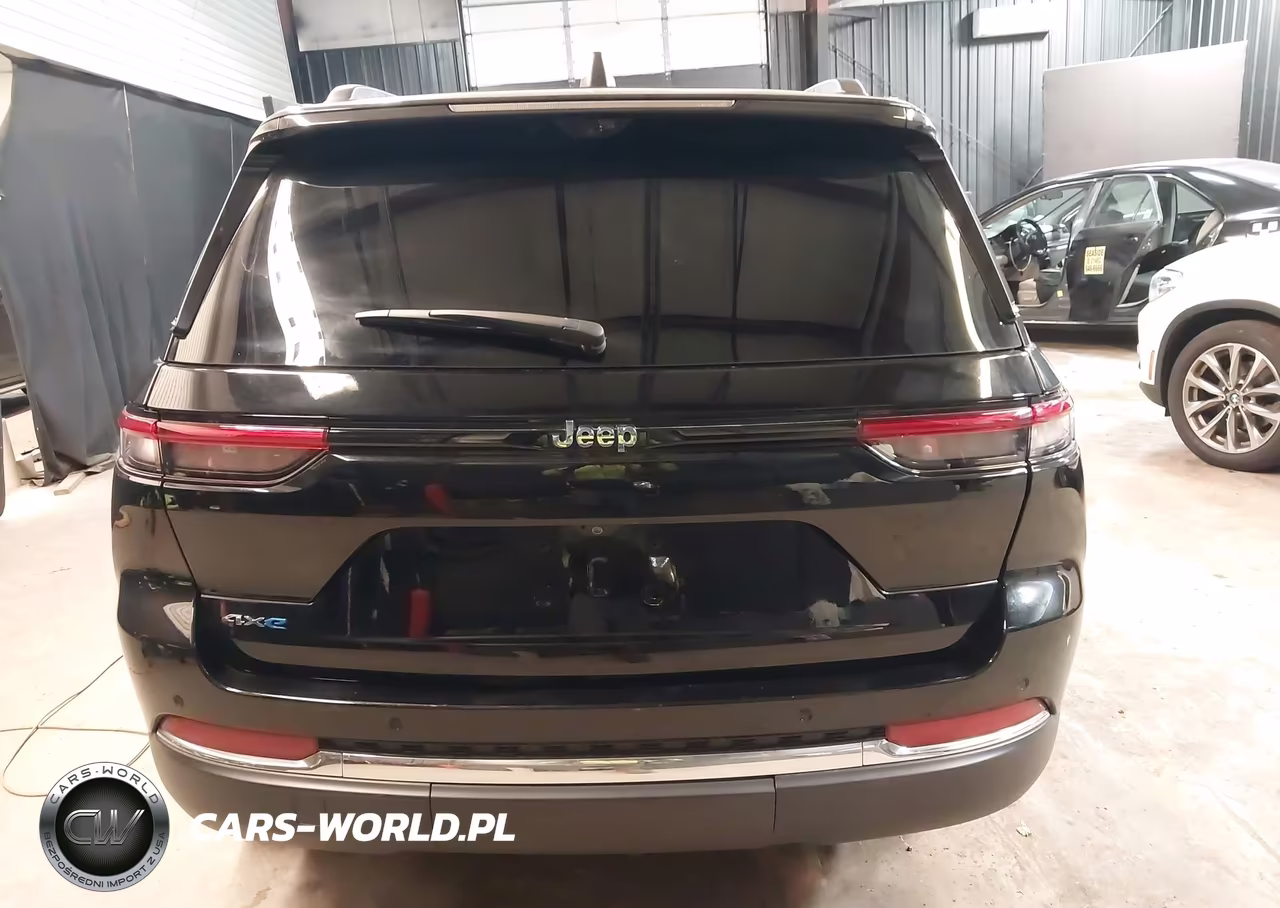 2024 Jeep Grand Cherokee 4Xe VIN:1C4RJYB62RC716589 - 16