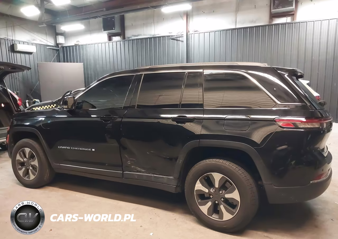 2024 Jeep Grand Cherokee 4Xe VIN:1C4RJYB62RC716589 - 6