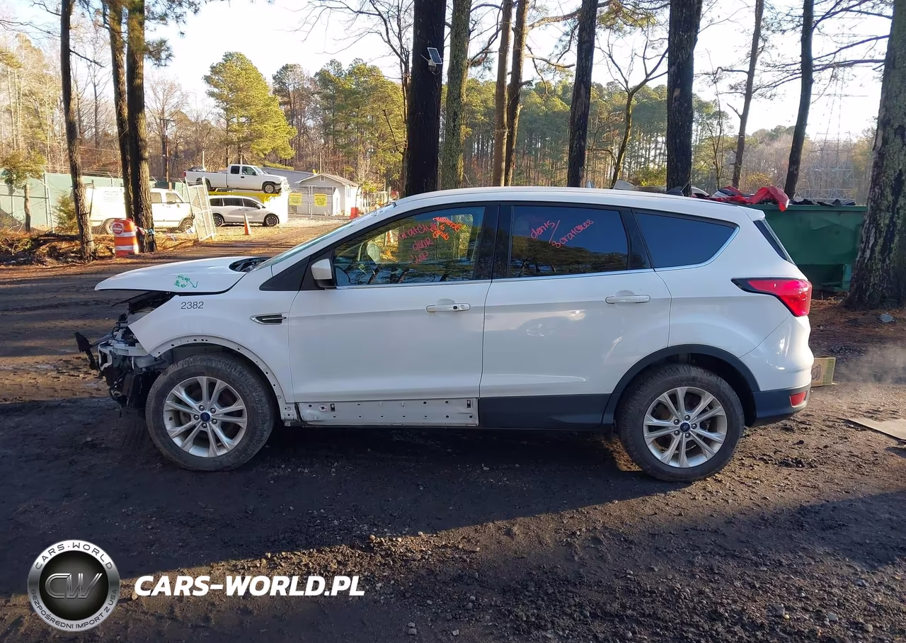2019 Ford Escape Se VIN:1FMCU0GD2KUB82382 - 14