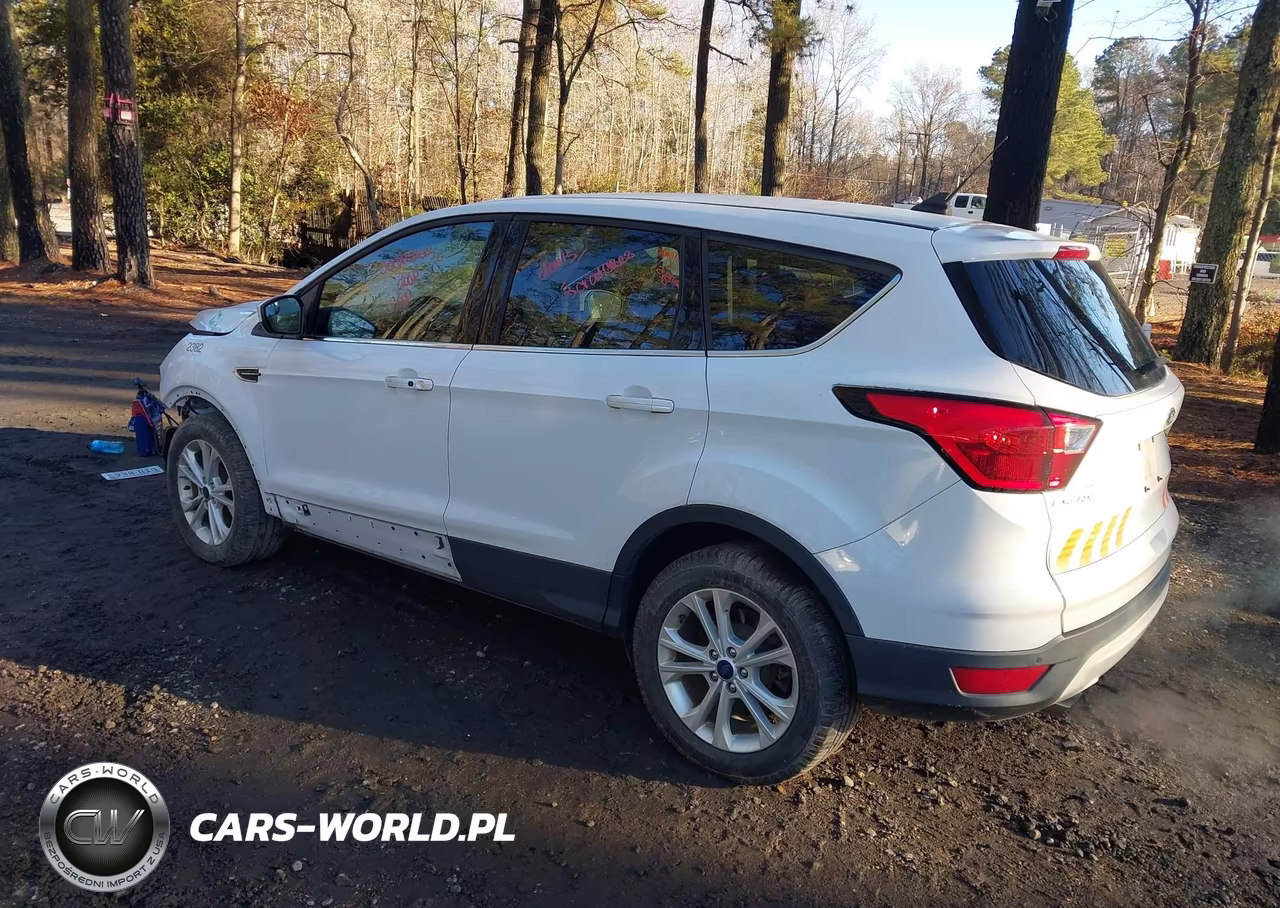 2019 Ford Escape Se VIN:1FMCU0GD2KUB82382 - 3