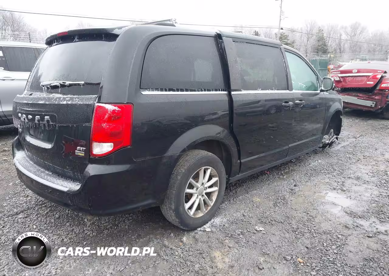 2019 Dodge Grand Caravan Sxt VIN:2C4RDGCG2KR790049 - 4