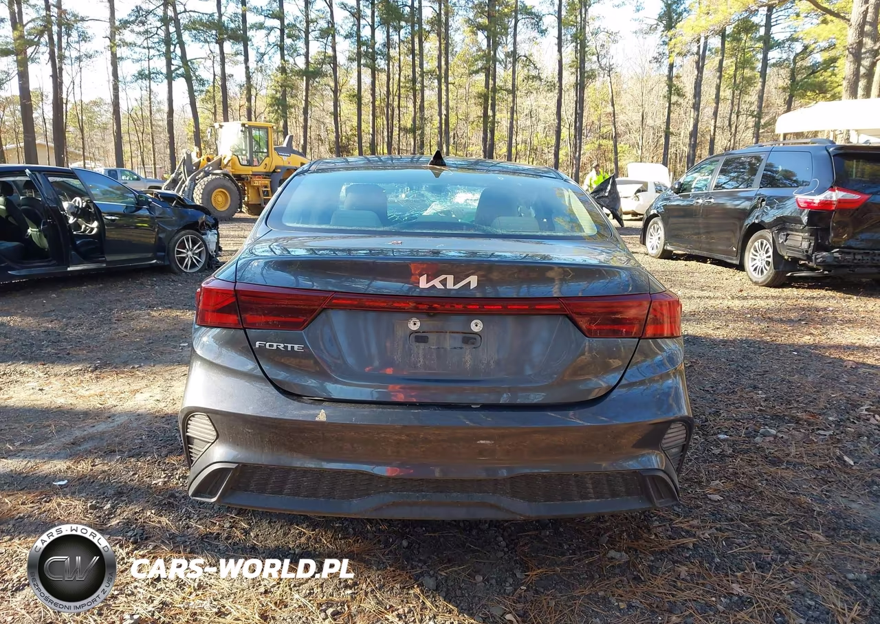 2023 Kia Forte Lxs VIN:3KPF24AD9PE609912 - 17