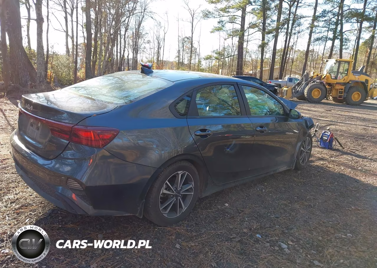 2023 Kia Forte Lxs VIN:3KPF24AD9PE609912 - 4