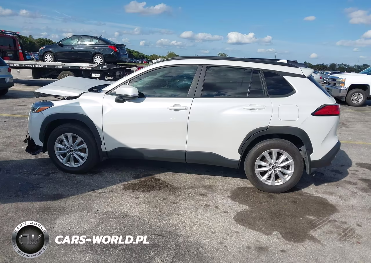 2024 Toyota Corolla Cross Le VIN:7MUCAAAG6RV083882 - 14