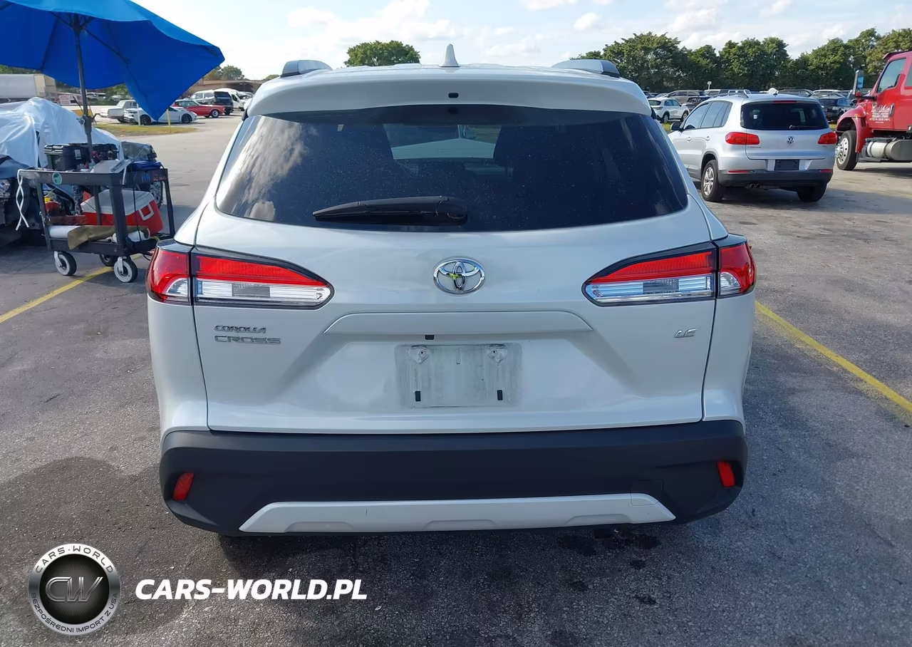 2024 Toyota Corolla Cross Le VIN:7MUCAAAG6RV083882 - 16