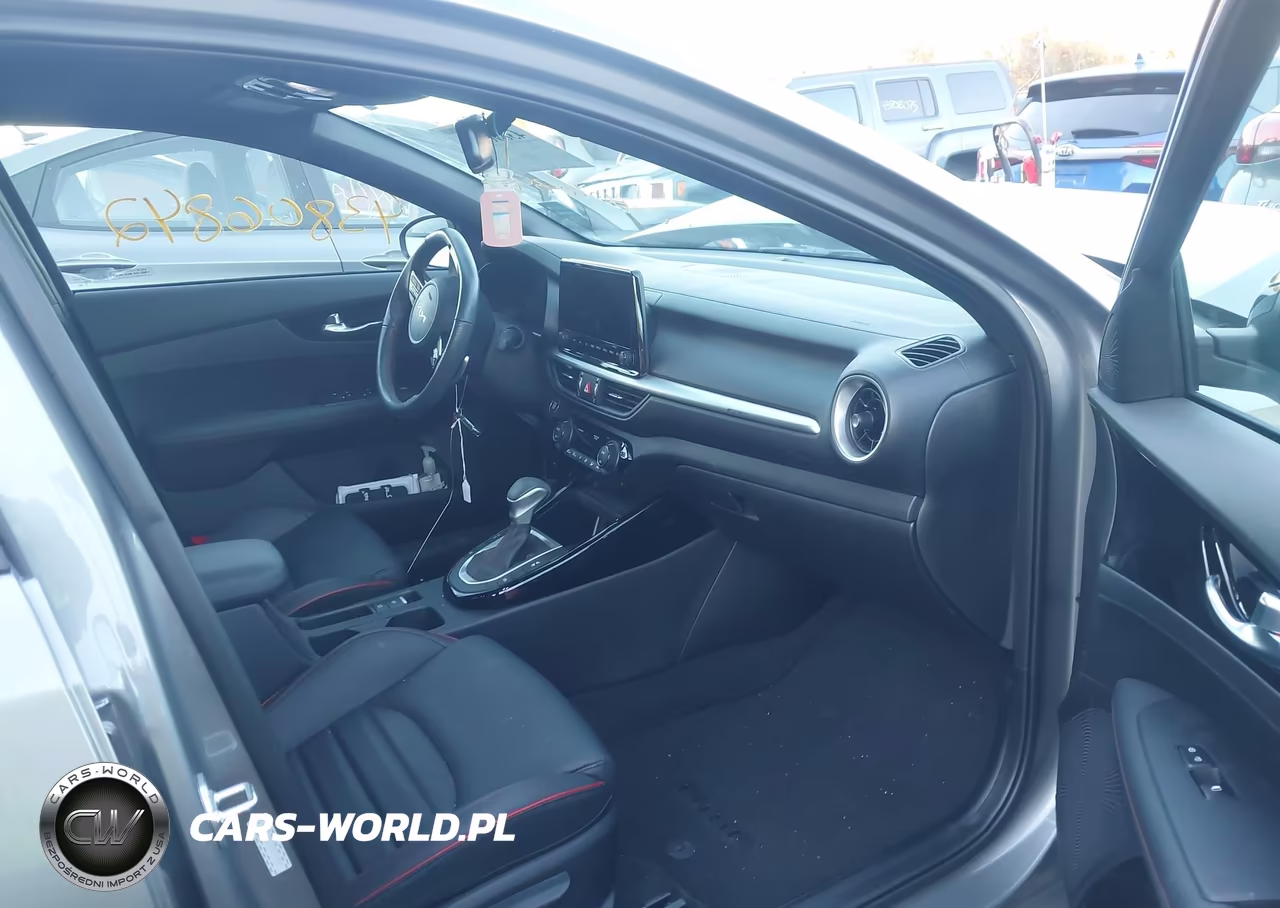 2024 Kia Forte Gt VIN:3KPF44AC1RE710091 - 5