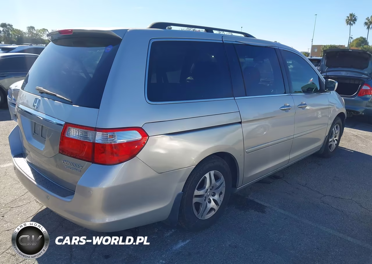 2005 Honda Odyssey Touring VIN:5FNRL38885B046033 - 4