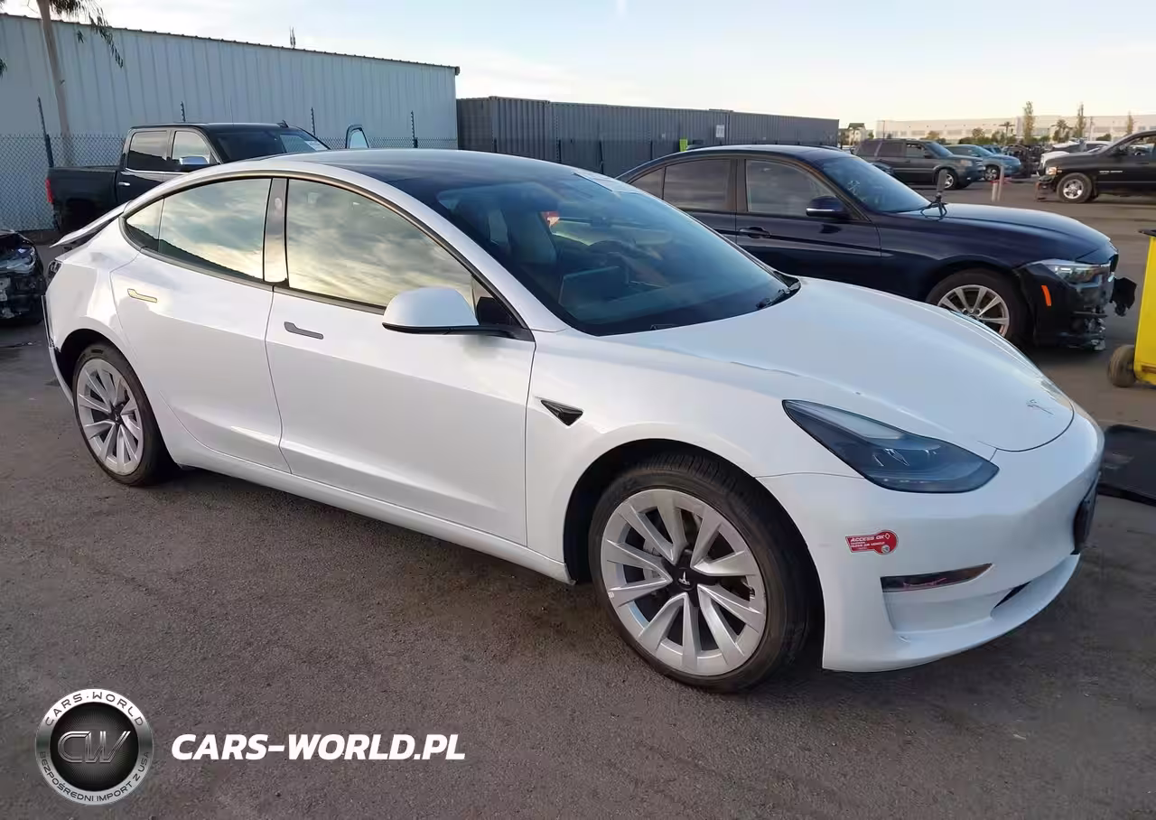 2022 Tesla Model 3 Rear-Wheel Drive