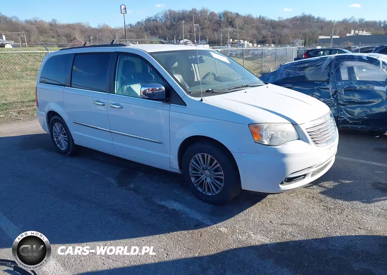 2014 Chrysler Town & Country Touring-L